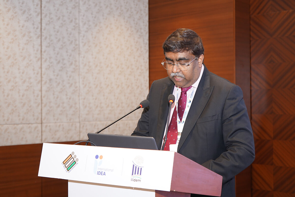 International IDEA Photos 3